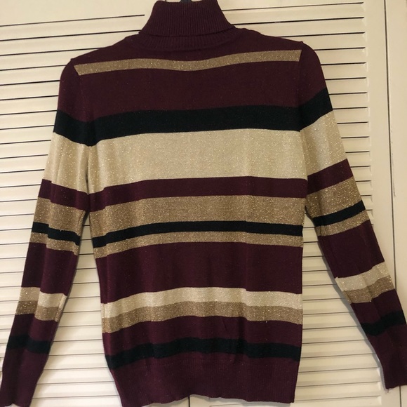 Joseph A NWOT Turtleneck Striped Sweater in size Medium - Picture 3 of 6